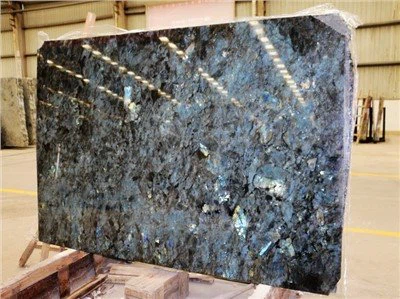 Granito blu smeraldo per controsoffitto
